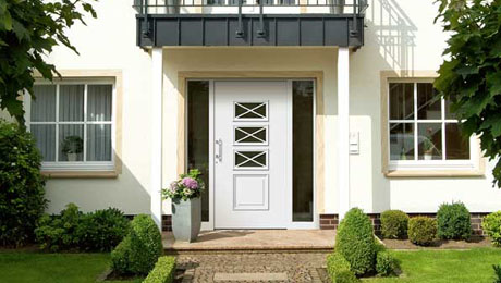 Entrance area with RODENBERG entrance door